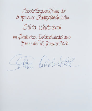Mzhu2021 09 Goldenesbuch Silviaweidenbach
