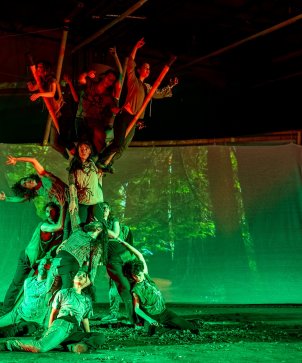 Theater 12.09.-01 _c _sasha Myalin